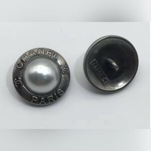 CHANEL Buttons (2)